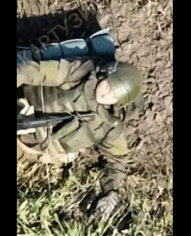 皇冠信用网会员_数十名俄军吞枪自杀皇冠信用网会员,多名女兵被炸死!用枪爆头会有痛苦吗?