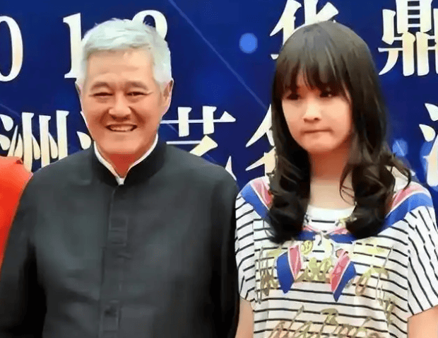 皇冠信用最新地址_赵本山长子赵铁蛋因病不幸离世皇冠信用最新地址,女儿成网红,亿万家产归谁?