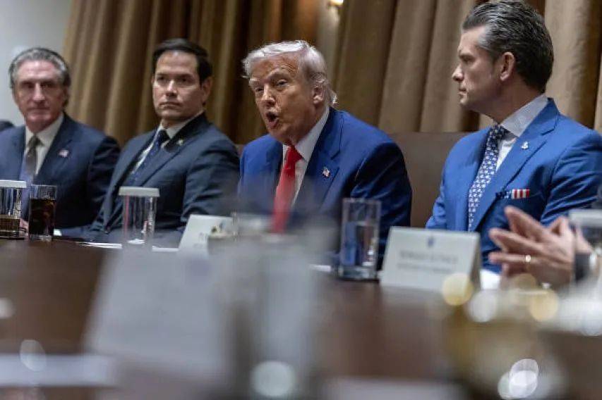 皇冠信用网在哪里开通_中美同时换帅皇冠信用网在哪里开通,释放强烈信号!特朗普后悔晚了,中国3个动作掀桌