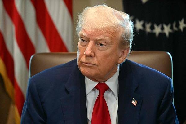 皇冠信用网会员账号_特朗普为何让步?美媒:幕僚警告他“对华关税再不降皇冠信用网会员账号,基本盘要崩”