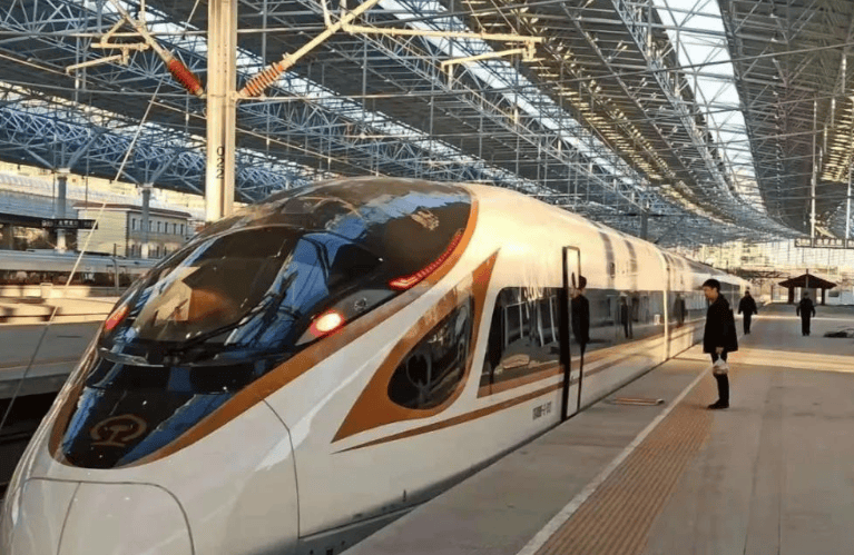 皇冠信用网会员注册网址_重磅!超260万美籍华人回国皇冠信用网会员注册网址,绿卡、高薪都留不住,美国这下慌了