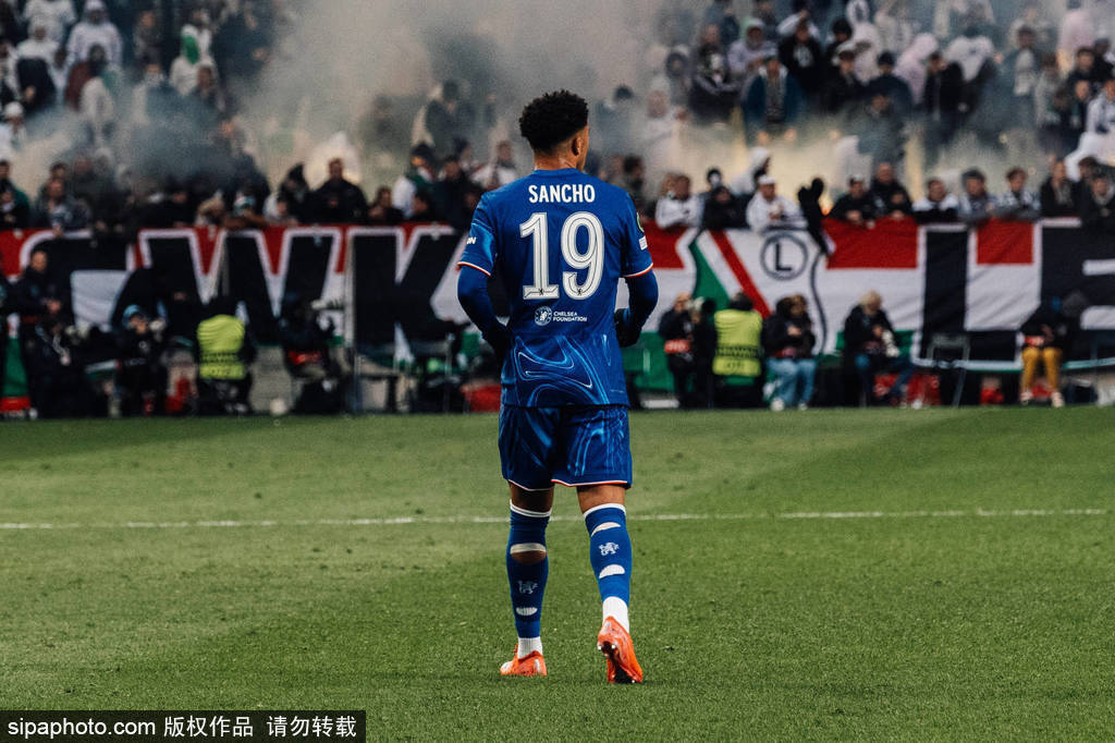 足球上半场_弗拉霍维奇:我喜欢压力足球上半场!曼联6000万交换桑乔震撼转会即将敲定