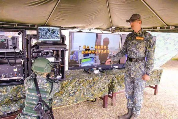 北阿德莱德火箭 v 西阿德莱德熊猫_阅兵前瞻:我们有必要展示一下最新面貌北阿德莱德火箭 v 西阿德莱德熊猫,给世界增加一点"确定性"