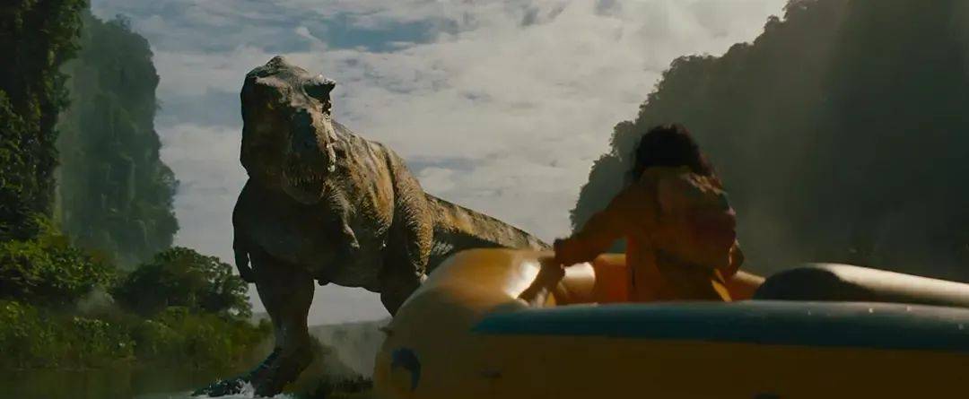 皇冠登3新2管理_两天破亿！观众边骂边看的《侏罗纪世界：重生》皇冠登3新2管理，为何还是暑期档票房收割机？
