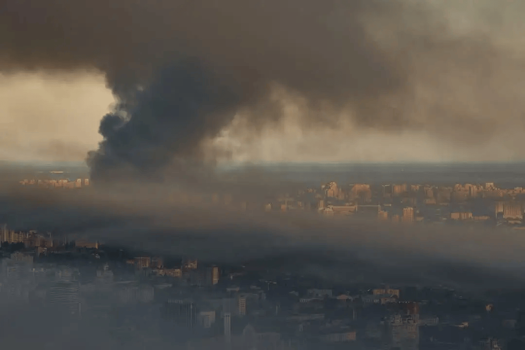 伊朗足球
_终于打天然气厂了!美制爱国者全打光伊朗足球
,俄军匕首高超弹炸穿储备库