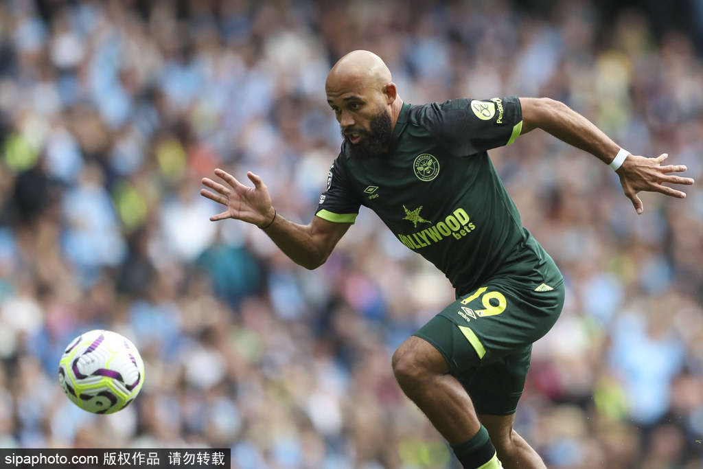 皇冠信用网代理登1_曼联与巴莱巴转会谈判加速:中场新星的崛起与战术适配