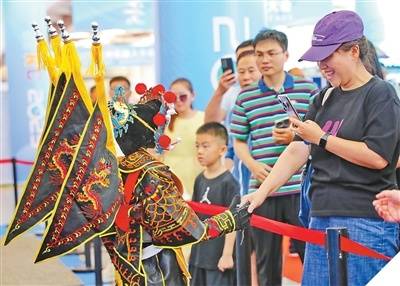 皇冠信用平台出租出售_在世界机器人大会上感受“未来已来”(新时代画卷)