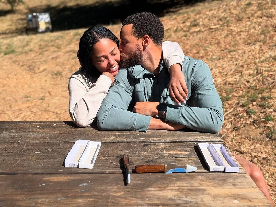 皇冠信用登123出租
_库里妻子:丈夫是名人没有隐私 在车里喂奶都有人进来