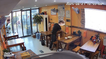 施拿钟基vs古比斯_用餐男子5分钟抽40张纸巾擦拭施拿钟基vs古比斯,老板娘怒发视频称太浪费;律师:发视频要注意法律风险