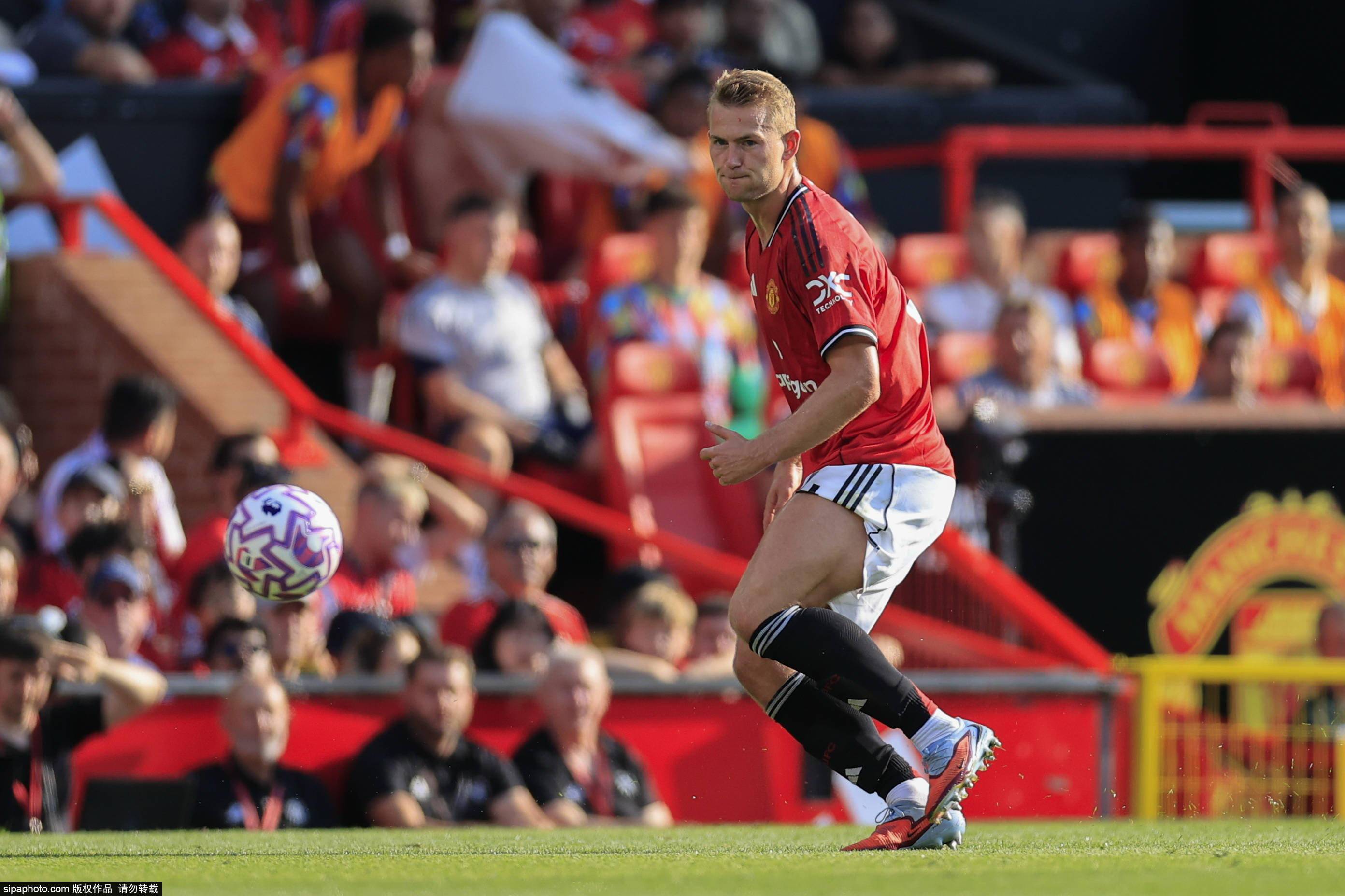 马柯尼vs悉尼联58_曼联传奇重聚!贝尔巴托夫晒照与卡里克、纳尼重温旧梦马柯尼vs悉尼联58,球迷感动不已!