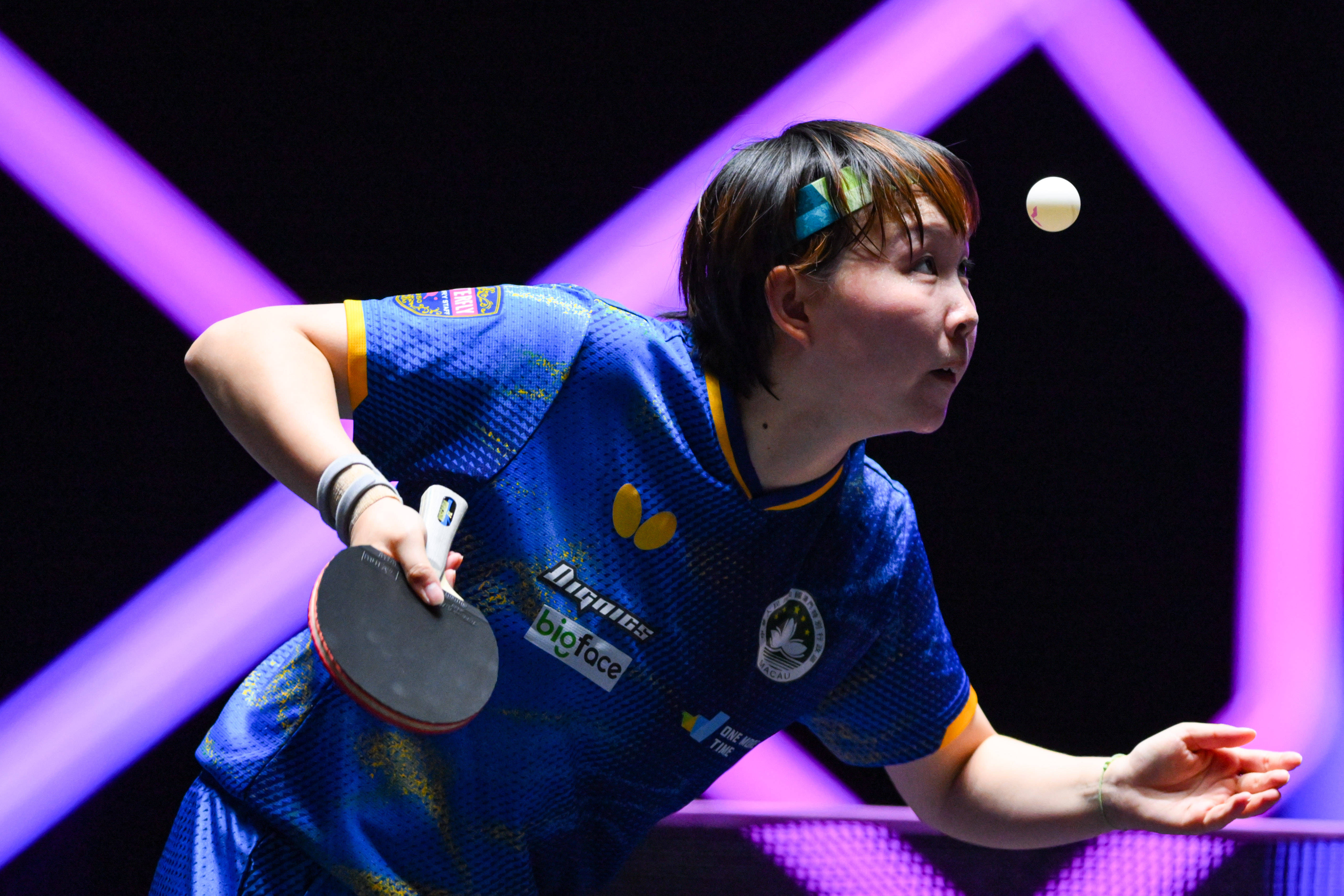 阿森纳vs诺丁汉森林_(体育)乒乓球——WTT澳门冠军赛:王曼昱晋级女单四强