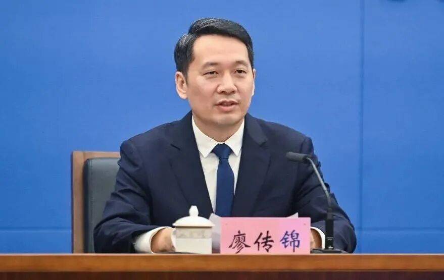 皇冠信用網哪里申请
_曾任共青团重庆市委书记皇冠信用網哪里申请
，廖传锦已任荣昌区政府党组书记