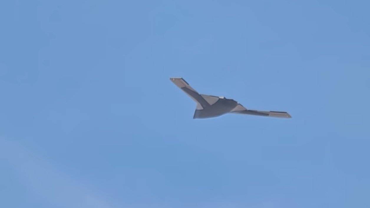 皇冠信用盘庄家
_外媒关注皇冠信用盘庄家
我国巨大飞翼构型无人机试飞