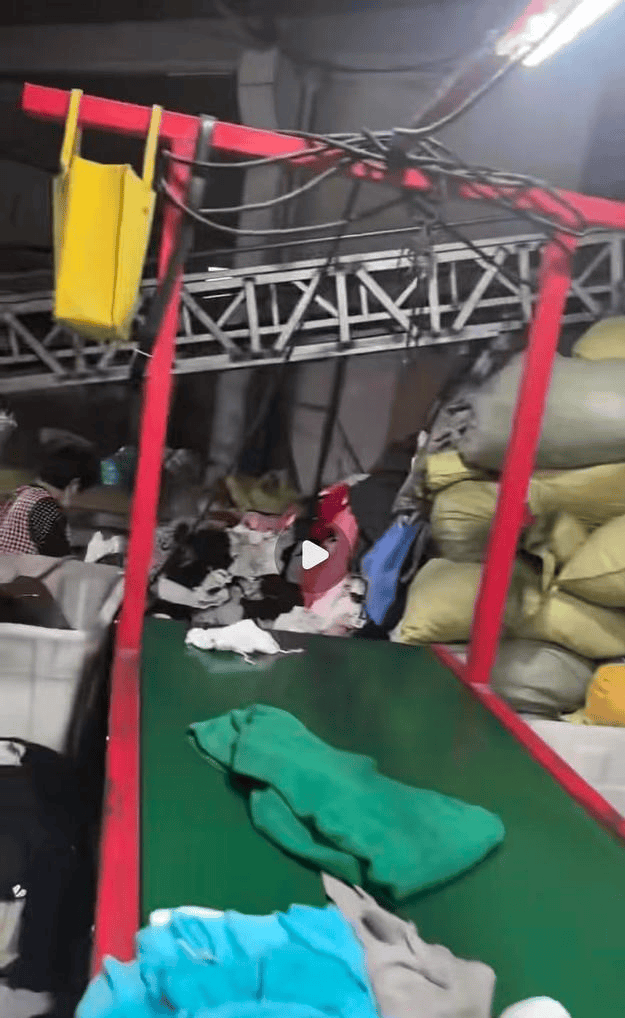 皇冠信用網出租
_江西一女生误卖奶奶藏有13万元黄金首饰的旧衣皇冠信用網出租
,回收站:没安装监控没发现金器,分拣工人是临时工