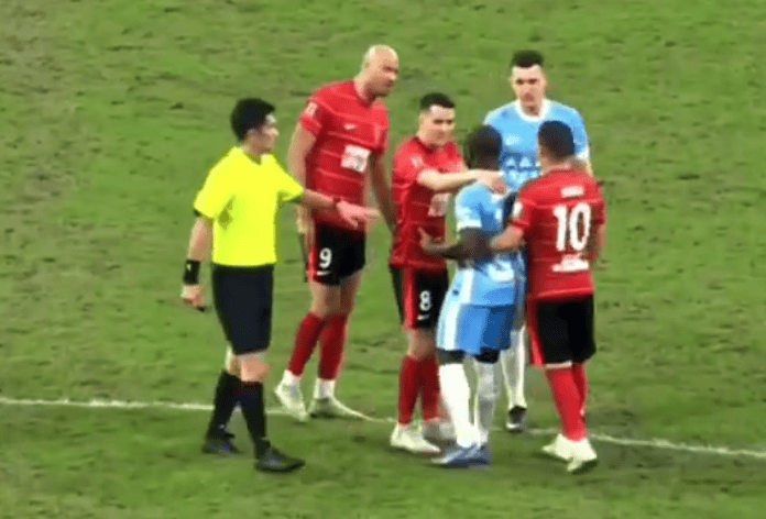 皇冠信用网怎么租
_重罚皇冠信用网怎么租
?曝河南队外援阿奇姆彭遭球迷种族歧视 辱骂+竖中指