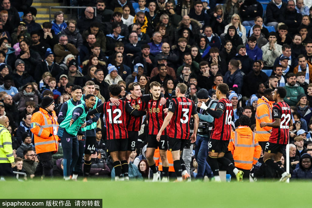 信用网如何申请
_斯洛特面临巨大压力!利物浦0-3惨败曼城信用网如何申请
,球迷高唱解雇歌的背后是什么?