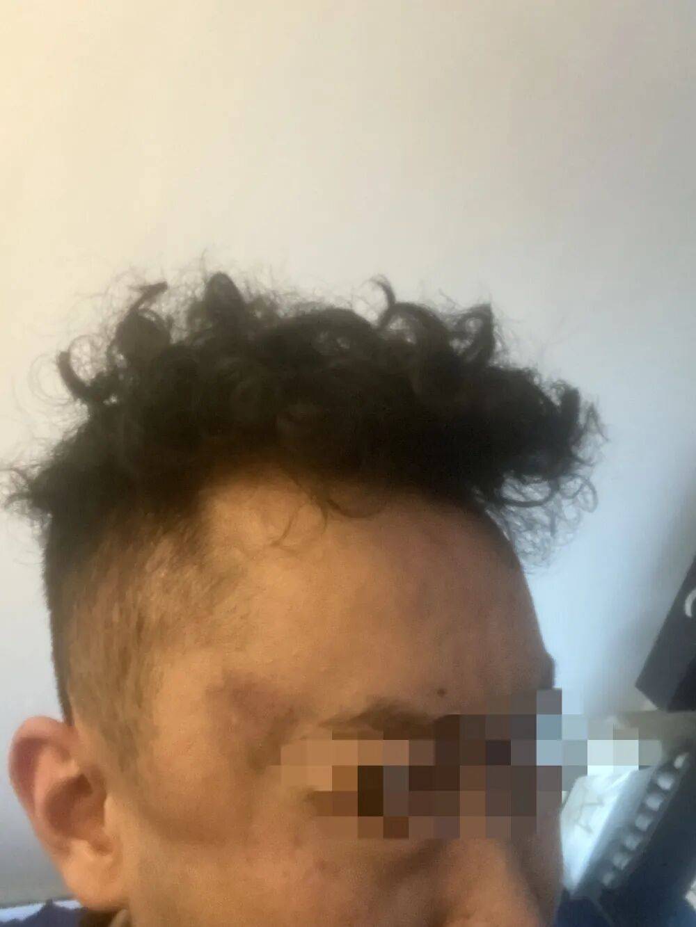 皇冠信用盘平台
_母亲派出所里遭民警责骂皇冠信用盘平台
,男子插话后被拖进女厕群殴!涉案警员公开受审