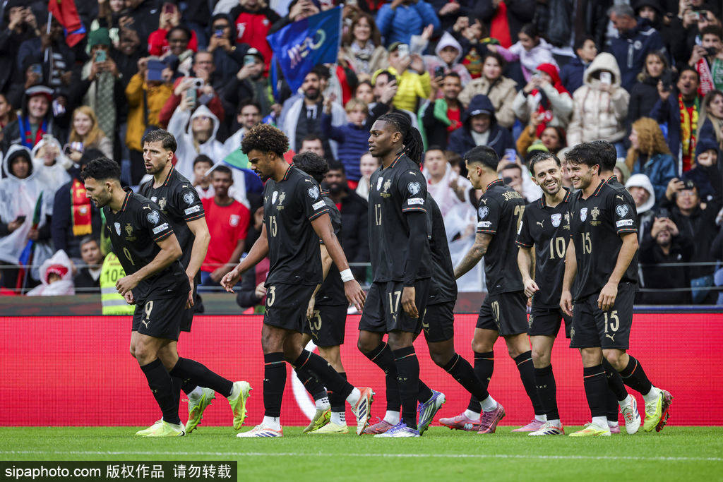 皇冠信用网开户
_直通世界杯皇冠信用网开户
!世预赛-C罗停赛B费戴帽 葡萄牙9-1亚美尼亚