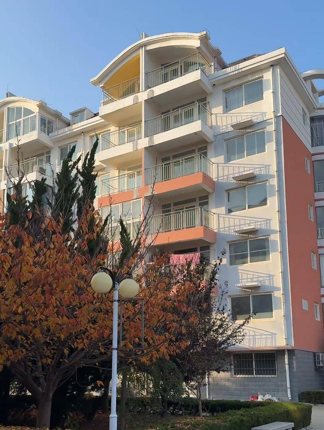 皇冠信用網会员申请_女子称丈夫花8万元网购70平海景房皇冠信用網会员申请，当地仍有多套起拍价1万的房型在售，中介：在乳山几万元能买房很正常