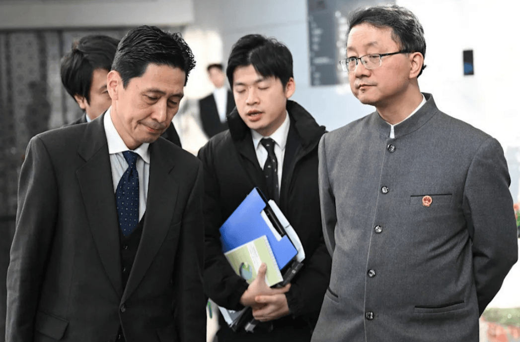 皇家马德里足球_日方高层恳求访华皇家马德里足球，中方大使下死命令，高市早苗认错是唯一入场券！