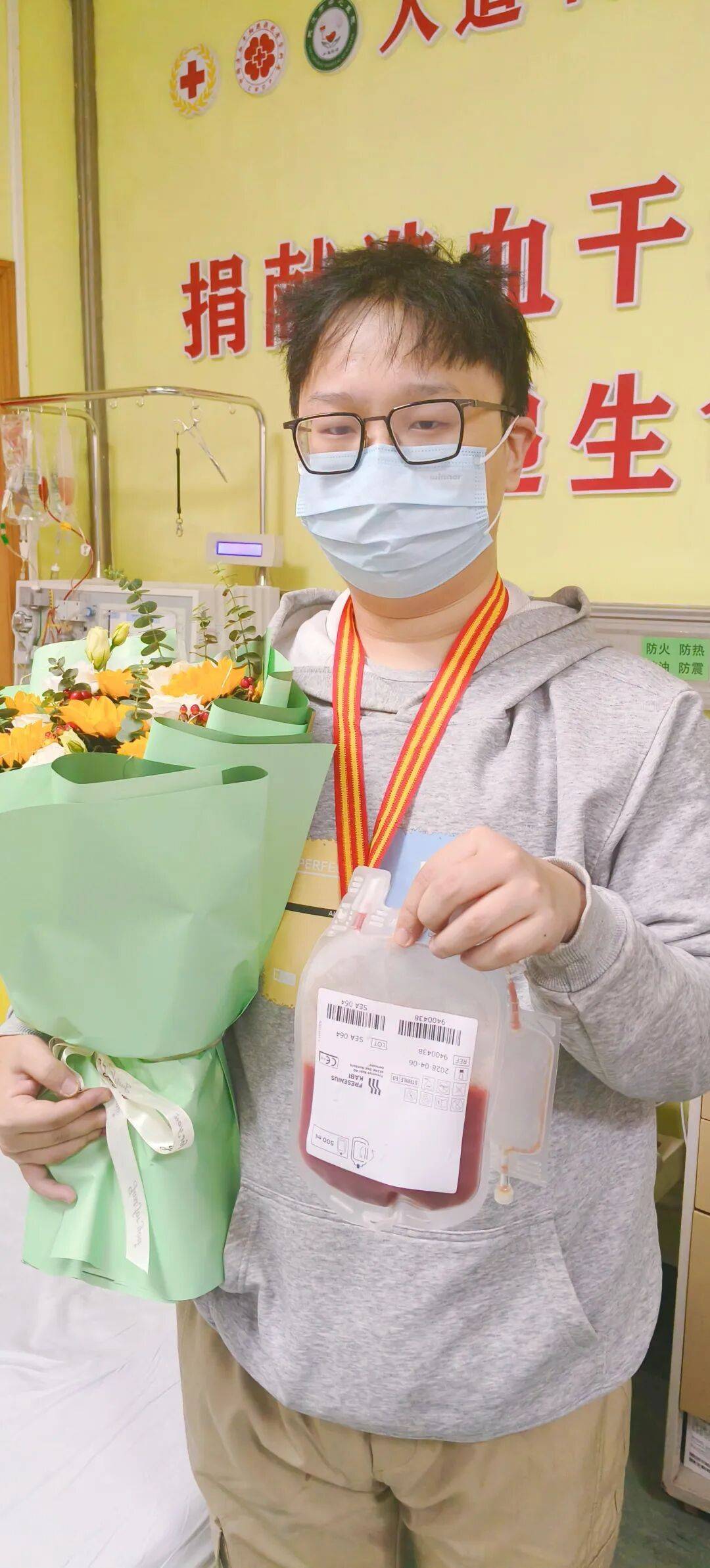 排球_今天排球，25岁武汉小伙与5岁陌生女孩千里“结缘”！