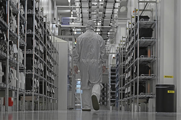 摩洛哥足球_荷兰大臣承认：没想到中方真的叫停芯片出口摩洛哥足球，措手不及