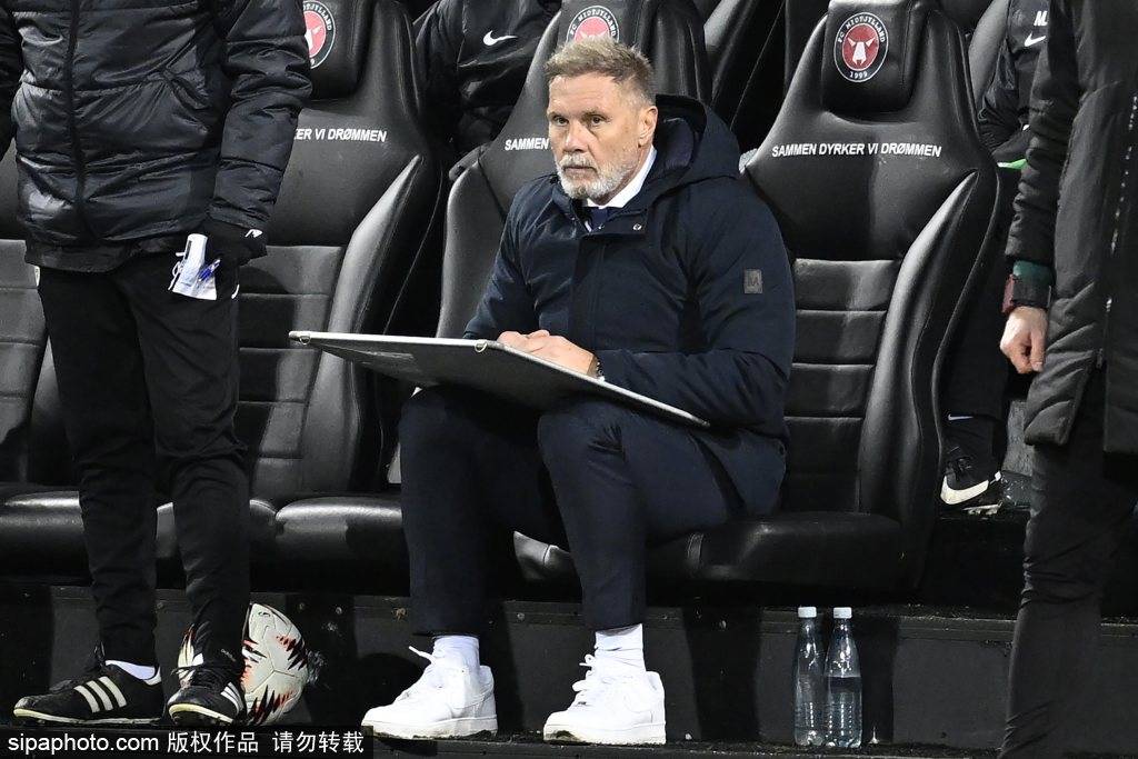 皇冠信用网平台出租_3-1！中国男足爆发皇冠信用网平台出租，2大buff加持U23国足创历史稳了？