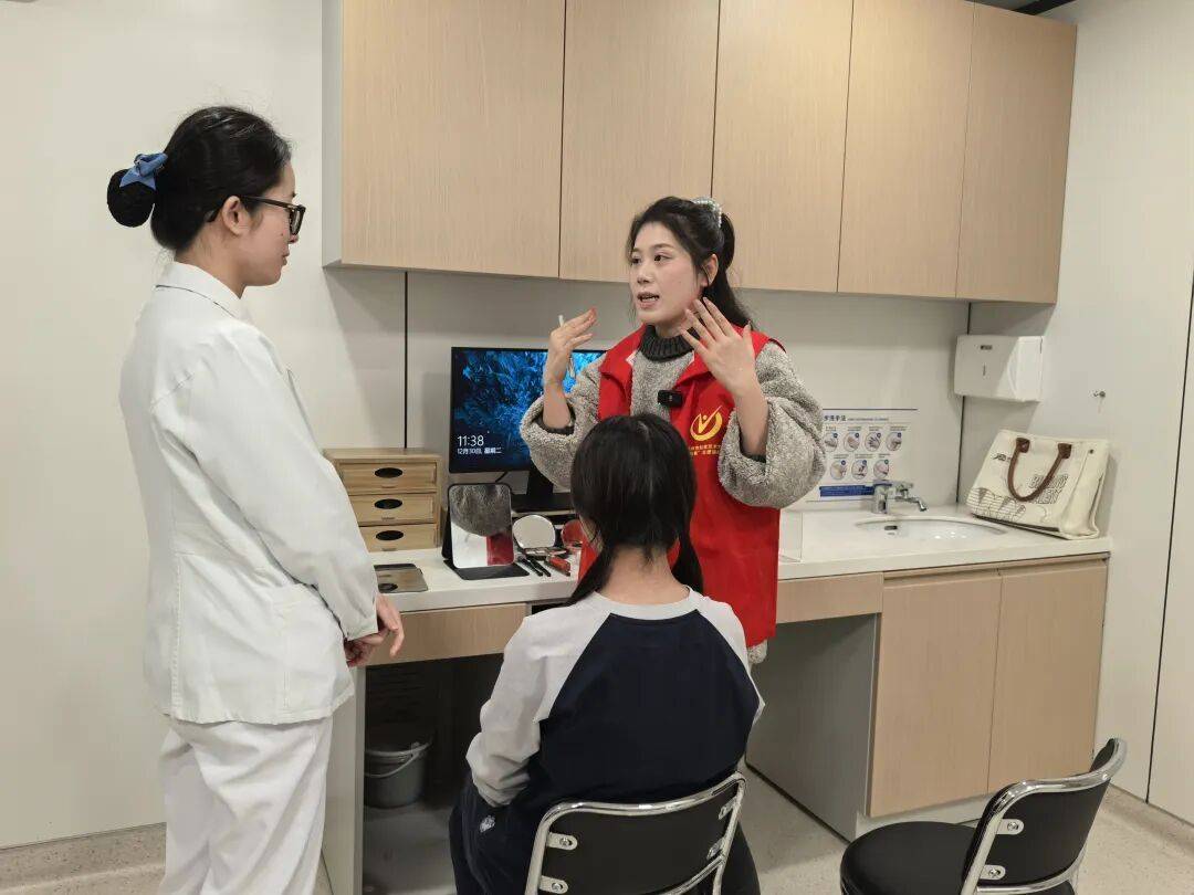 皇冠登3代理申请_杭州小夫妻新婚当天进了病房!这个“婚庆团队”皇冠登3代理申请,服了……