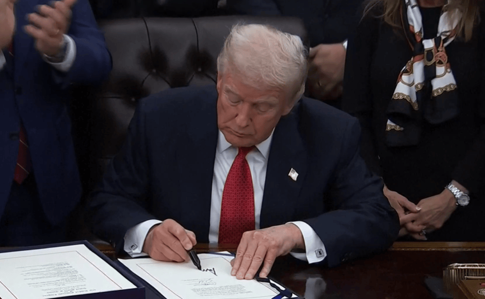 皇冠网址_特朗普暗示中俄“共治天下”皇冠网址，入局之前必须谨慎