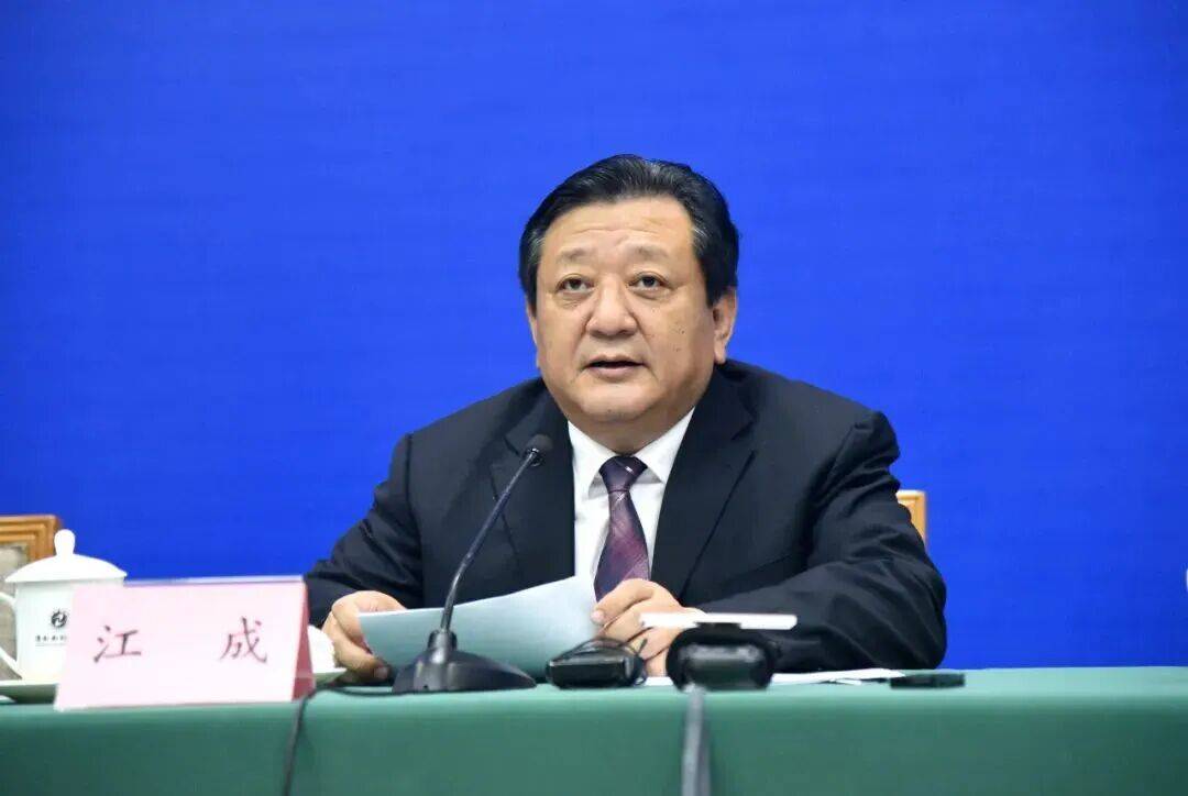 皇冠信用网怎么弄_中央批准：江成不再担任山东省委常委