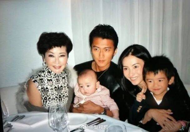 皇冠信用网代理登1_谢贤去世前张柏芝火速安排大儿子提前返港陪伴爷爷皇冠信用网代理登1,谢贤曾多次公开称赞张柏芝“把孩子教得很好”